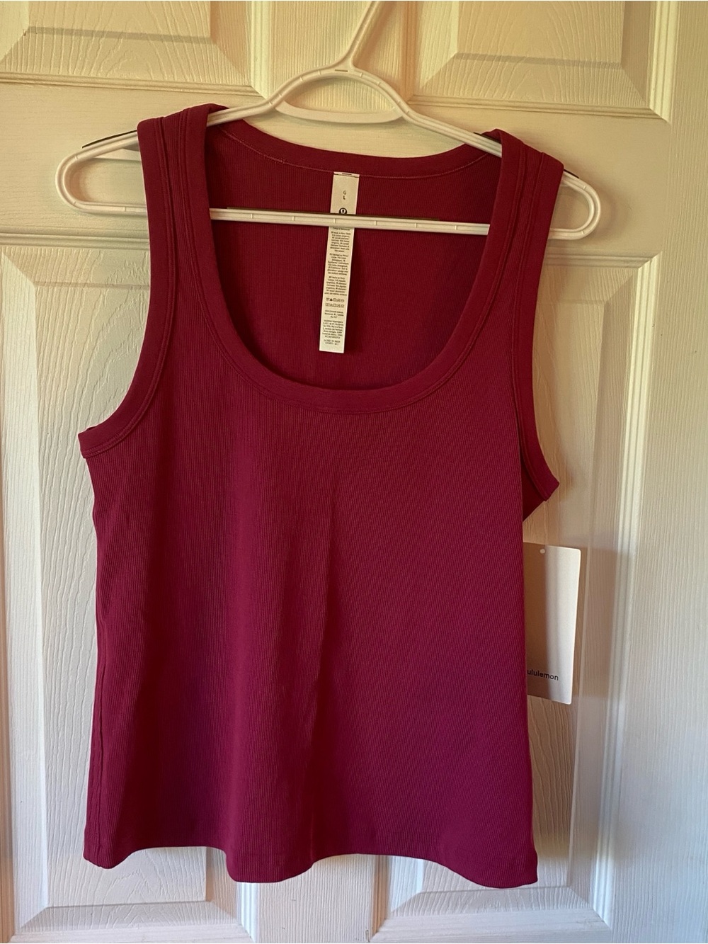 lululemon athletica Women's Little Scoop Neck Tank size Large